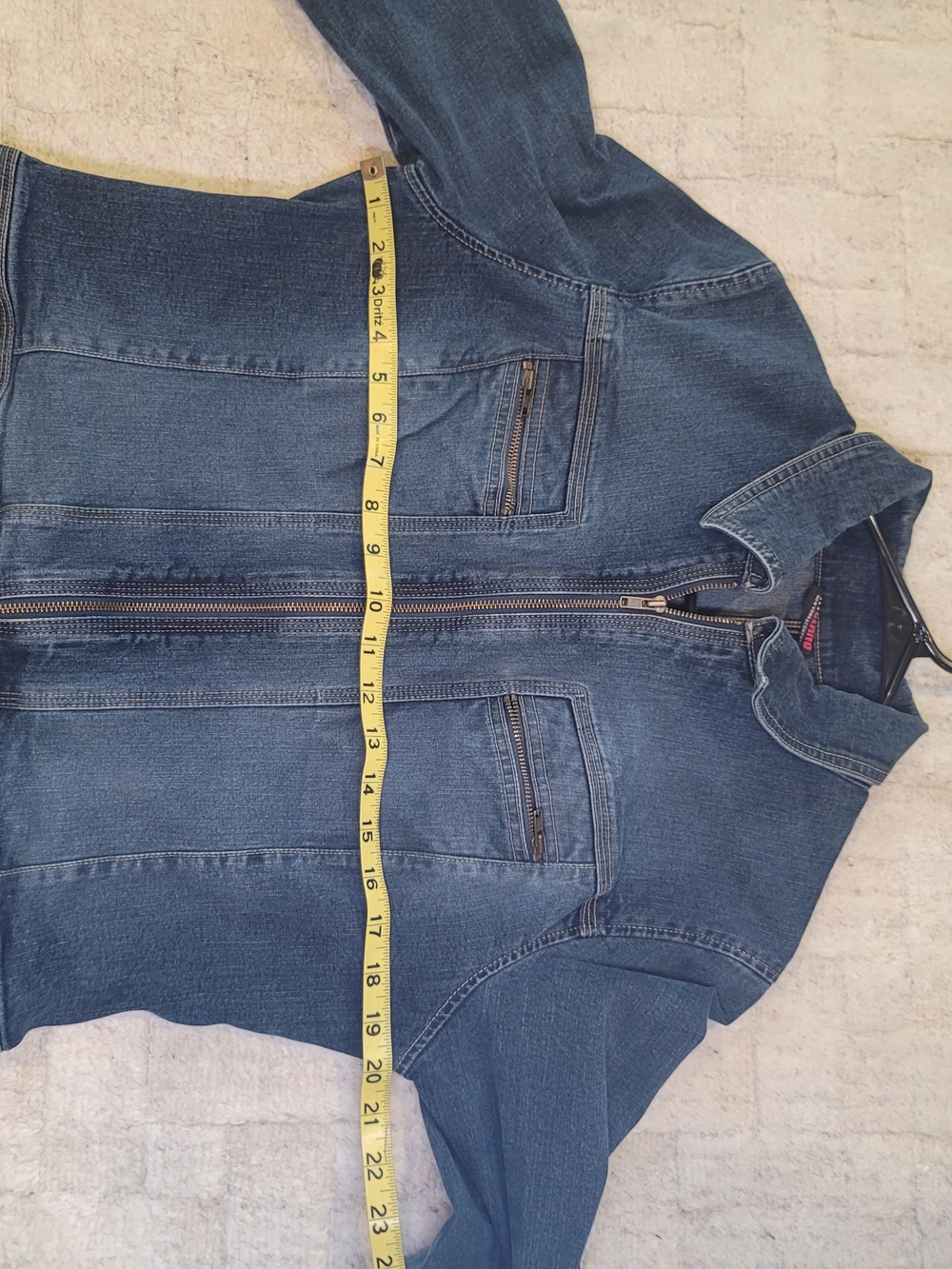 Women's Zip-Front Denim Jacket in Medium Blue - Picture 7 of 9